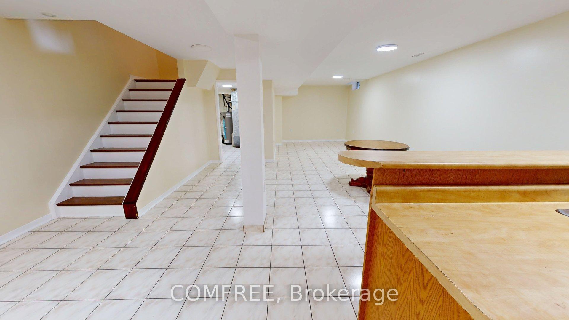 Photo 30 of 51 Venetian Crescent, Vaughan, East Woodbridge — HOMEH