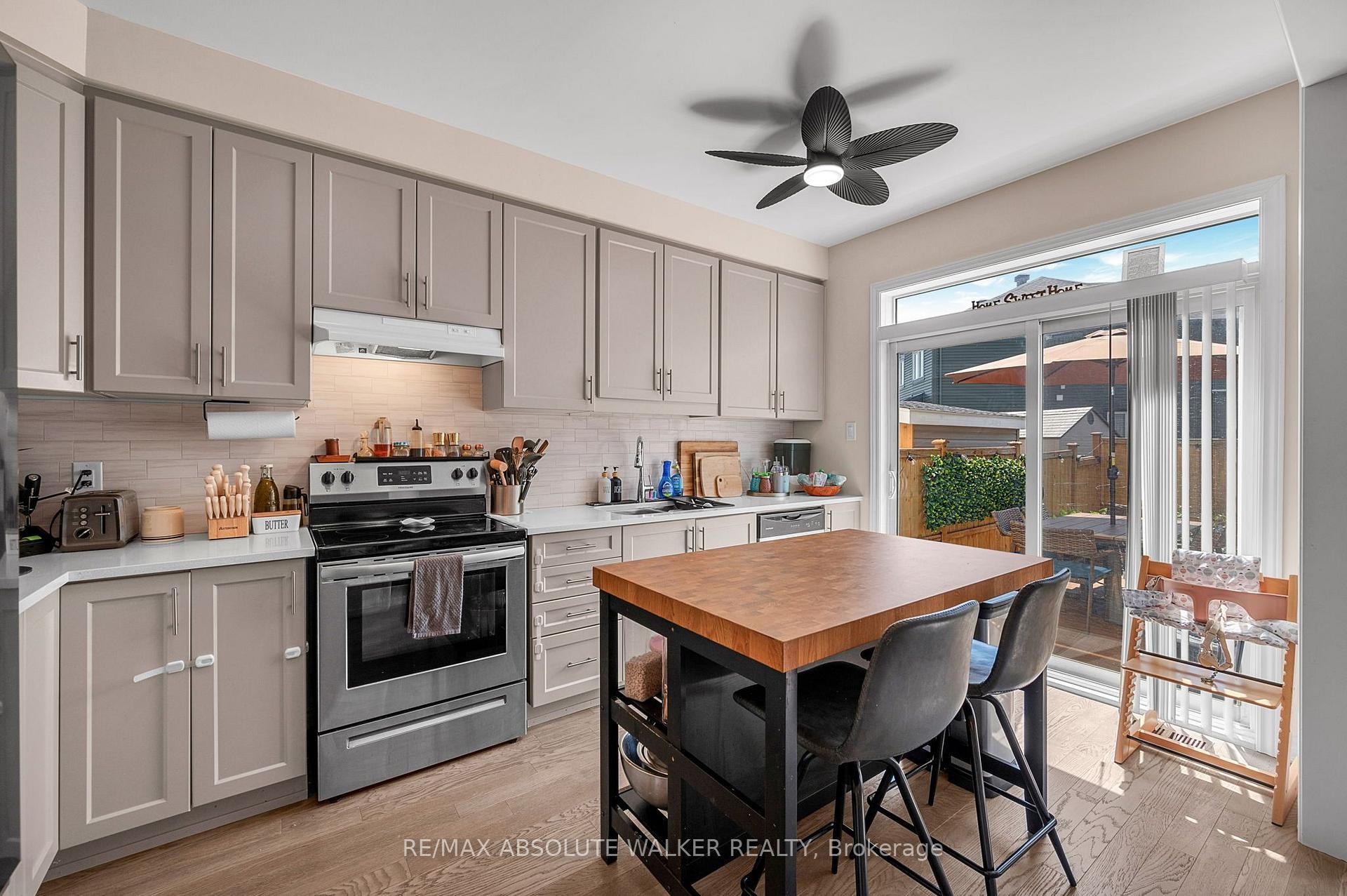 Photo 11 of 236 Willow Aster Circle, Ottawa, Avalon West — HOMEH