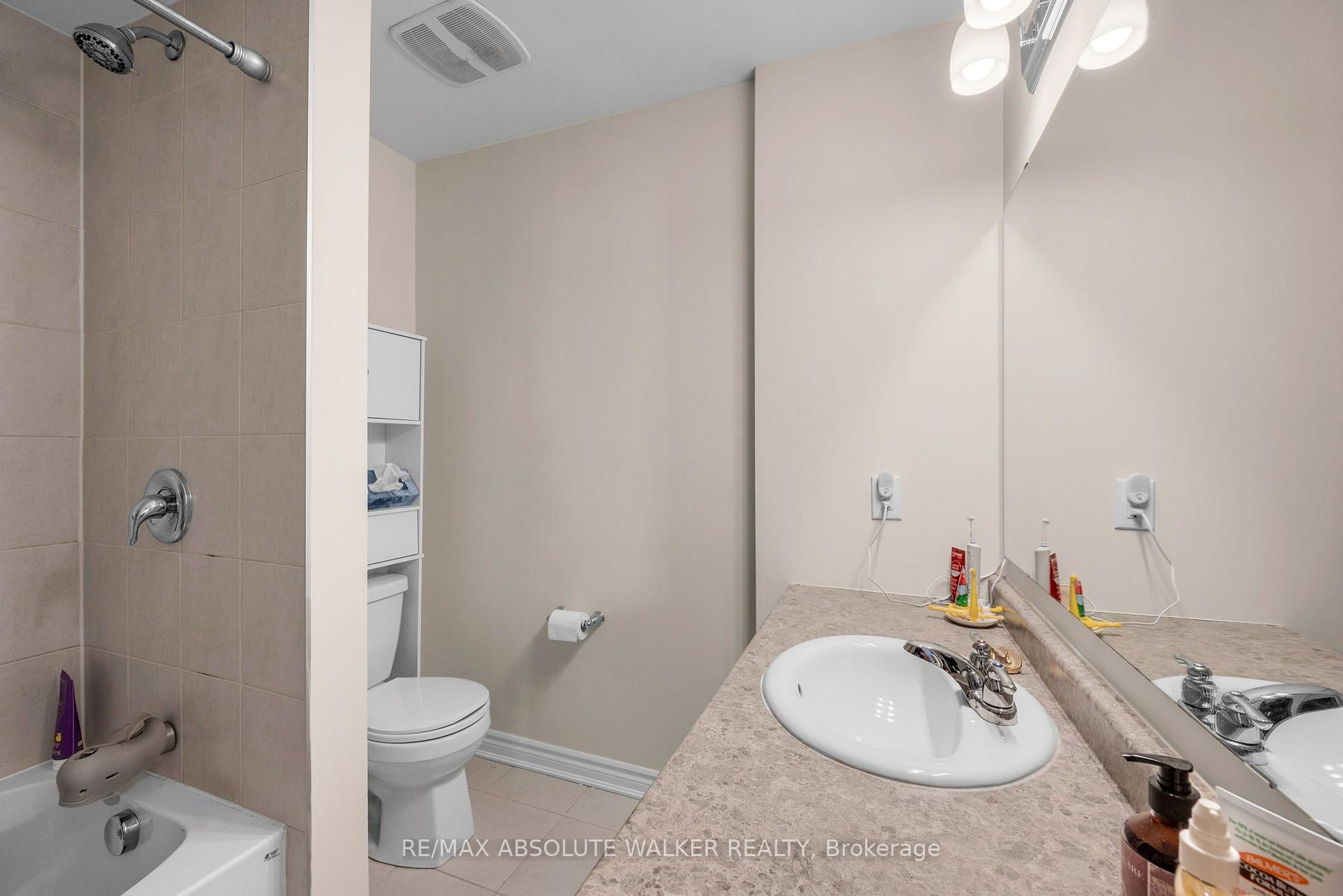 Photo 20 of 236 Willow Aster Circle, Ottawa, Avalon West — HOMEH
