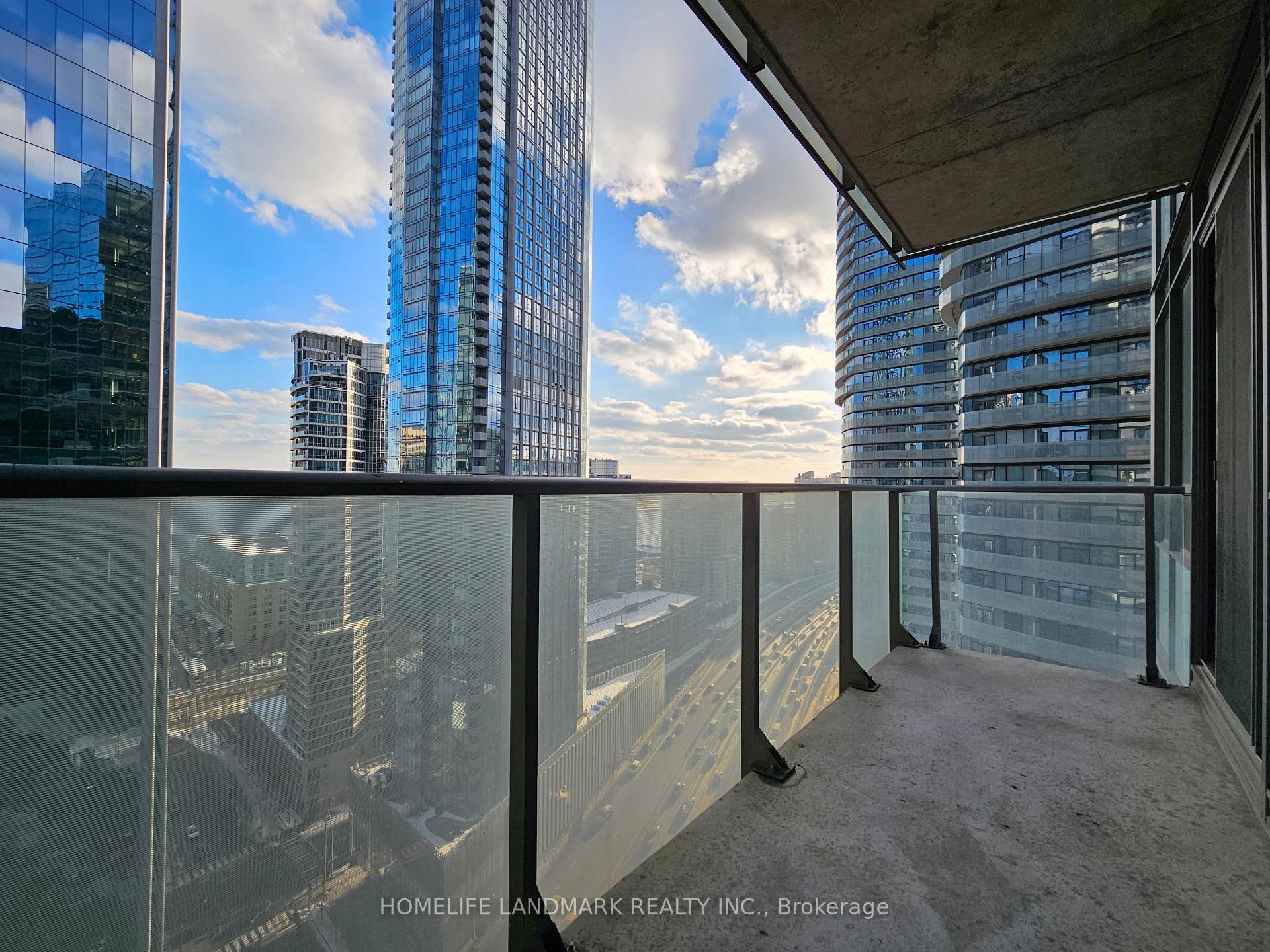 Photo 13 of Unit 2410, 55 Bremner Boulevard, Toronto, Waterfront Communities — HOMEH