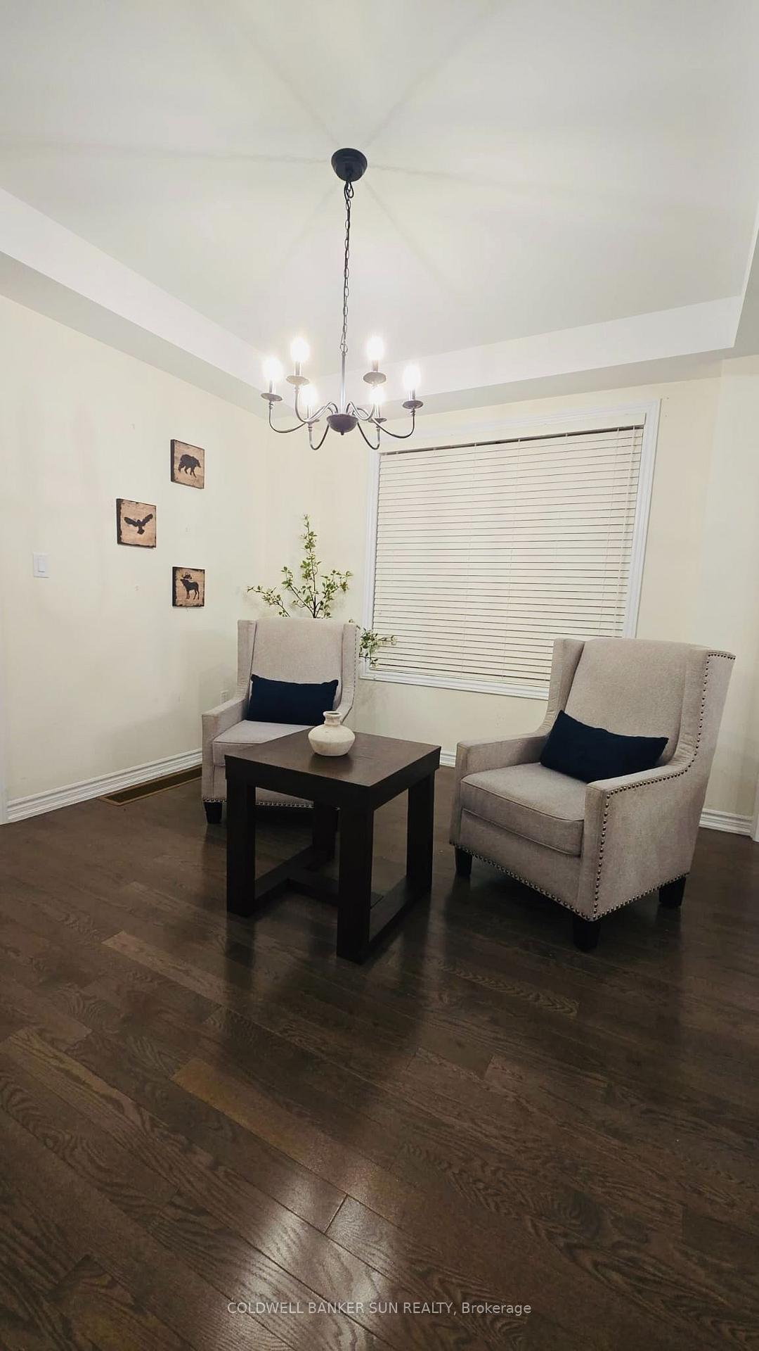 Photo 2 of 36 Bavenden Crescent, Brampton, Credit Valley — HOMEH