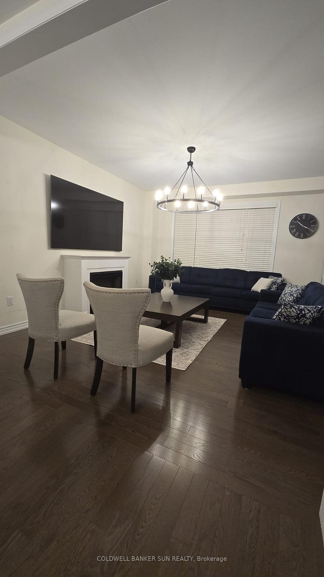 Photo 6 of 36 Bavenden Crescent, Brampton, Credit Valley — HOMEH