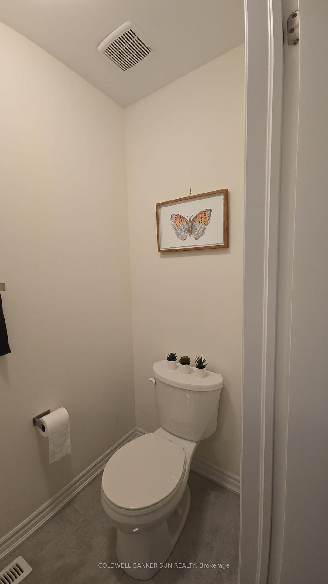 Photo 11 of 36 Bavenden Crescent, Brampton, Credit Valley — HOMEH