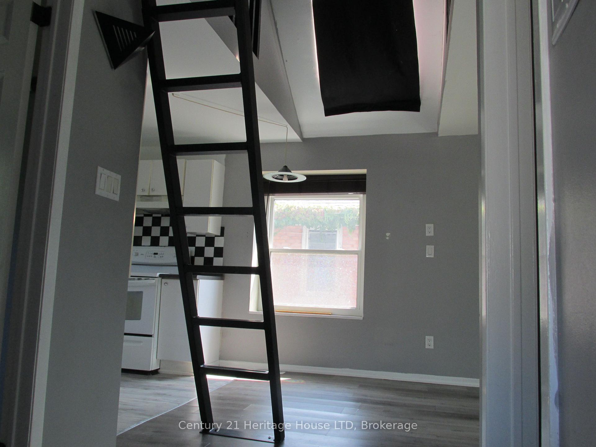 Photo 16 of 164 Lake Street, St. Catharines, Downtown — HOMEH
