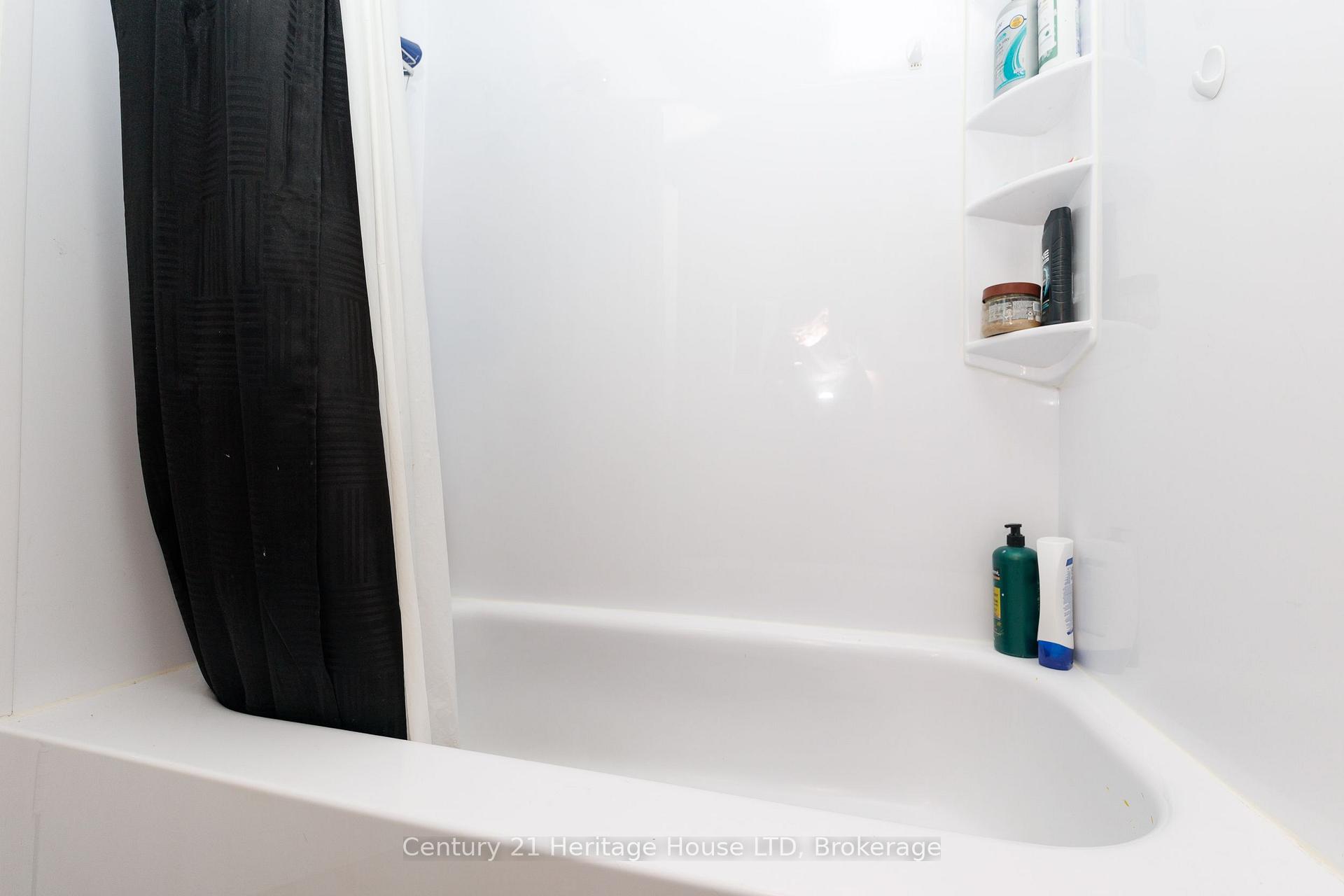 Photo 22 of 164 Lake Street, St. Catharines, Downtown — HOMEH