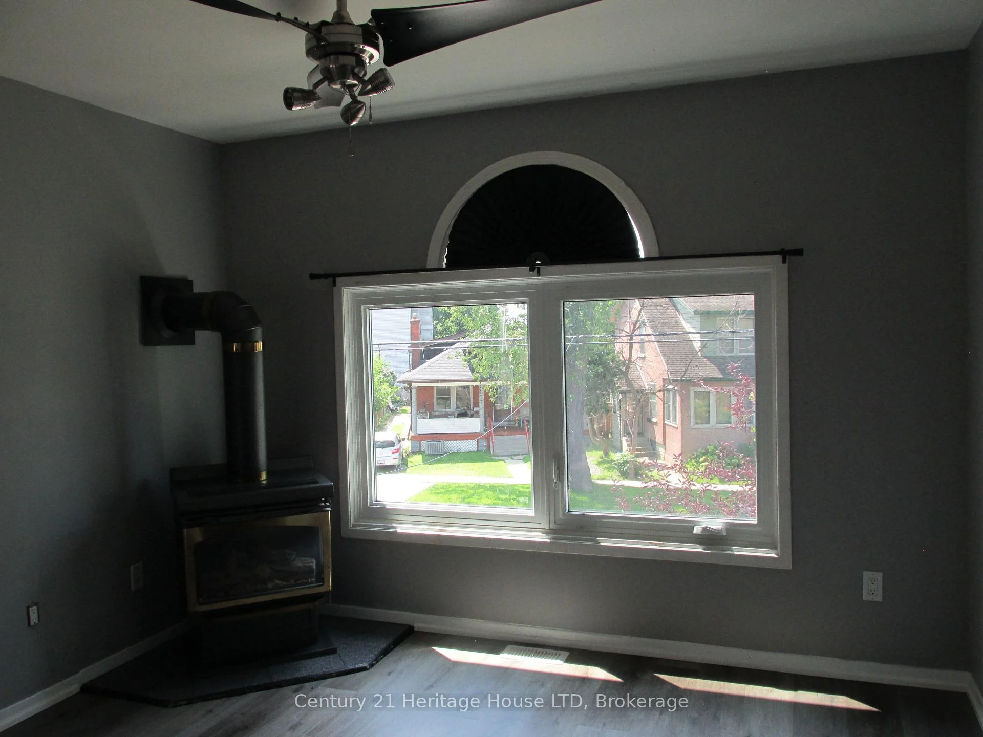 Photo 25 of 164 Lake Street, St. Catharines, Downtown — HOMEH