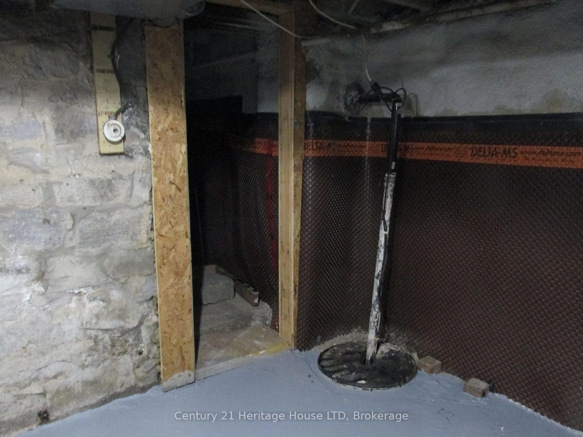 Photo 35 of 164 Lake Street, St. Catharines, Downtown — HOMEH