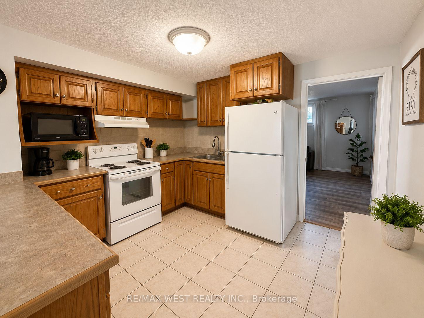 Photo 5 of Unit Lower, 1191 Simcoe Street S, Oshawa, Farewell — HOMEH