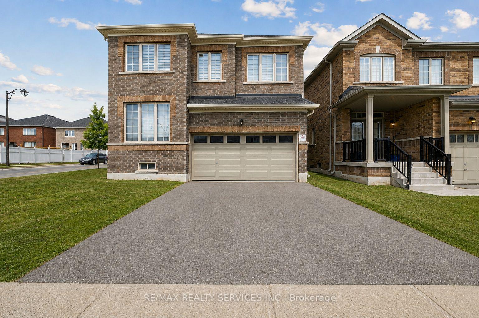 Photo of 525 Red Elm Road