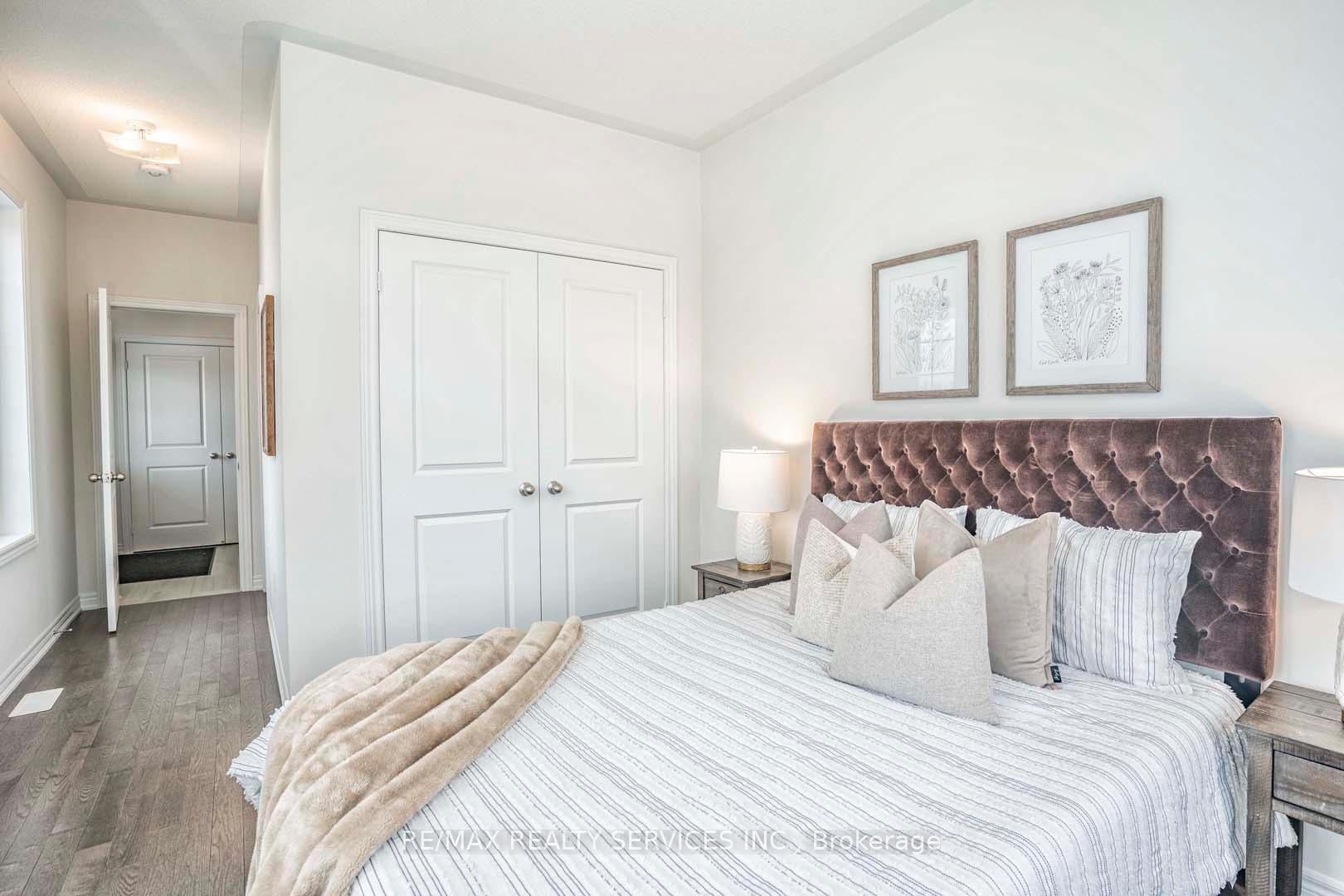 Photo 16 of 525 Red Elm Road, Shelburne — HOMEH