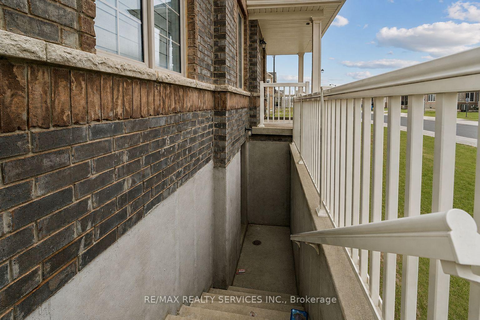 Photo 31 of 525 Red Elm Road, Shelburne — HOMEH