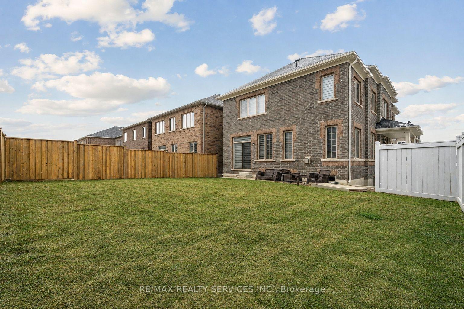 Photo 33 of 525 Red Elm Road, Shelburne — HOMEH
