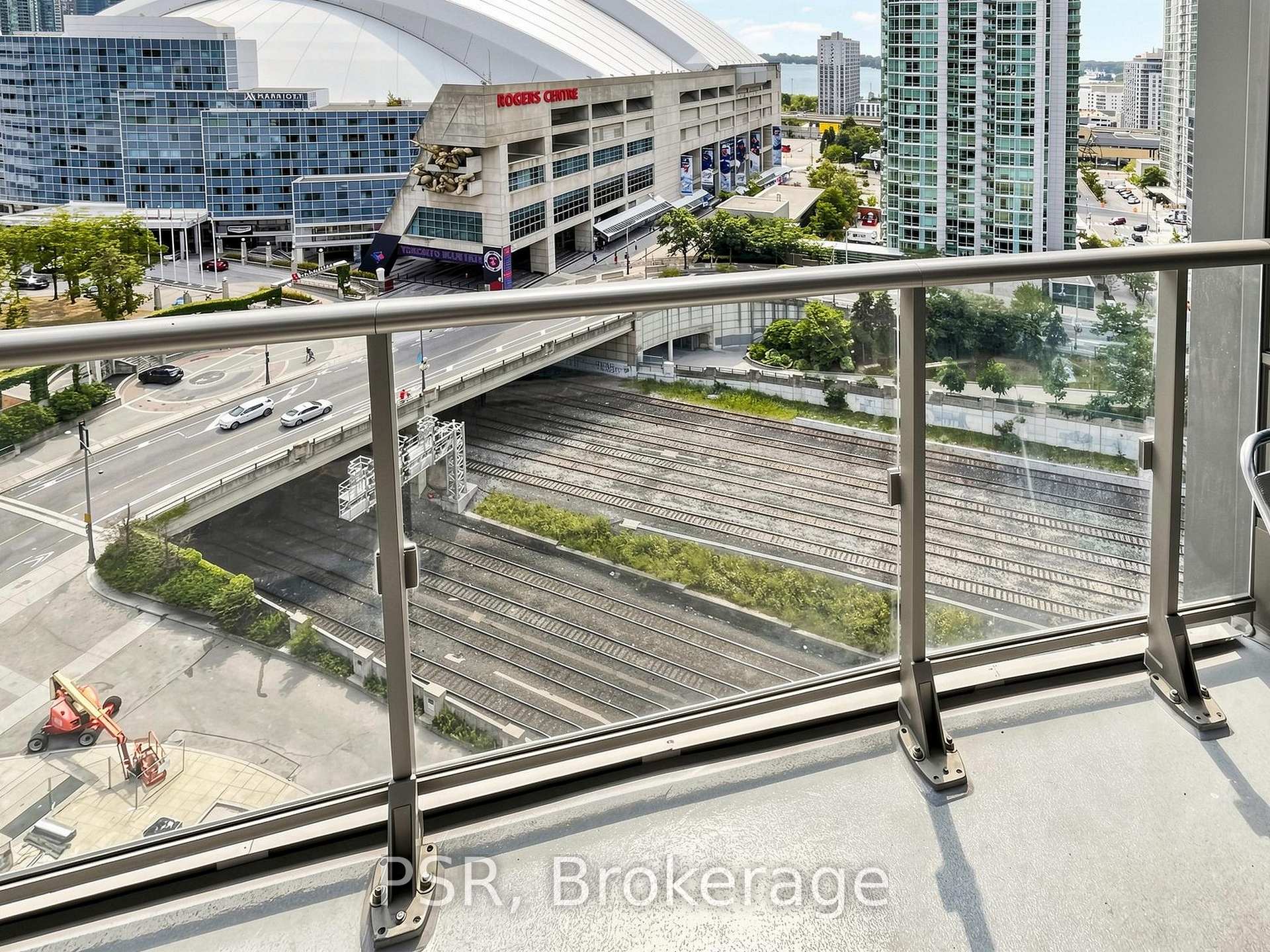 Photo 9 of Unit 2006, 373 Front Street W, Toronto, Waterfront Communities — HOMEH