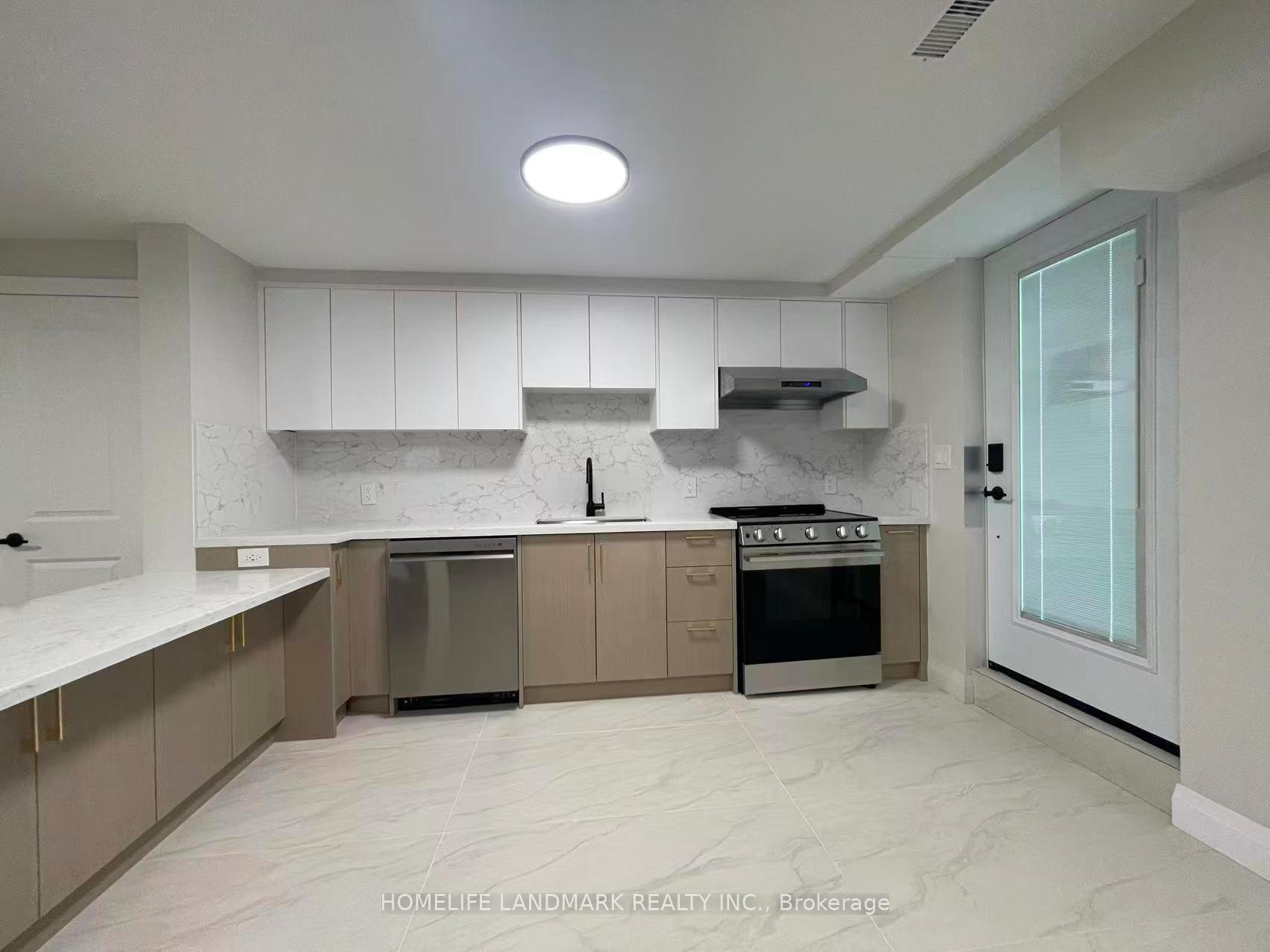 Photo 1 of Unit Unit 3, 17 Rosemeade Avenue, Etobicoke, Stonegate-Queensway — HOMEH