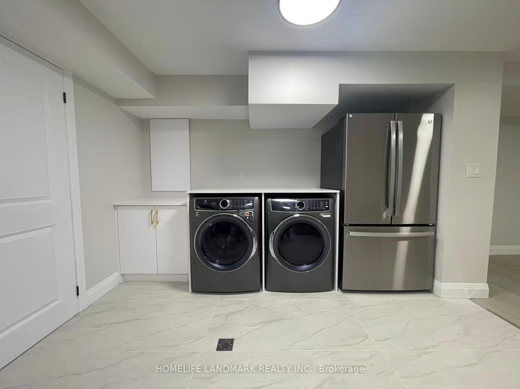 Photo 5 of Unit Unit 3, 17 Rosemeade Avenue, Etobicoke, Stonegate-Queensway — HOMEH