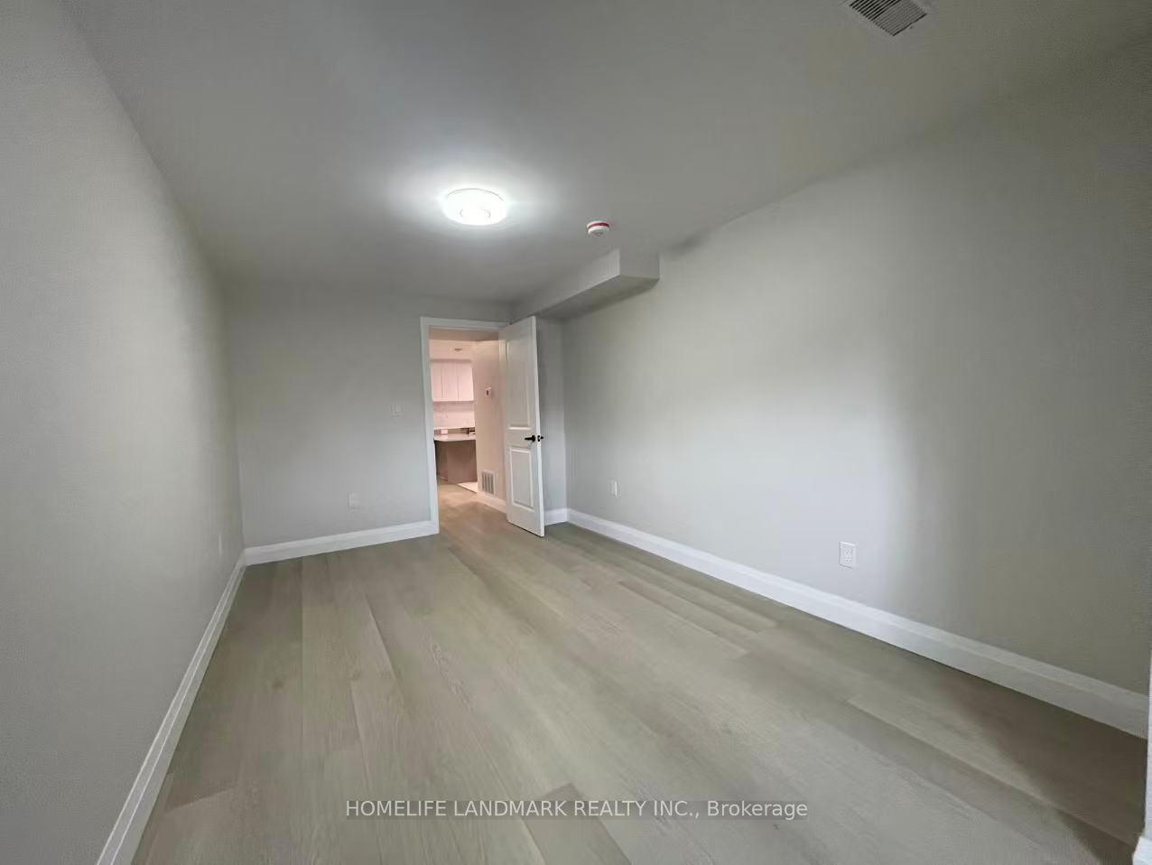 Photo 13 of Unit Unit 3, 17 Rosemeade Avenue, Etobicoke, Stonegate-Queensway — HOMEH