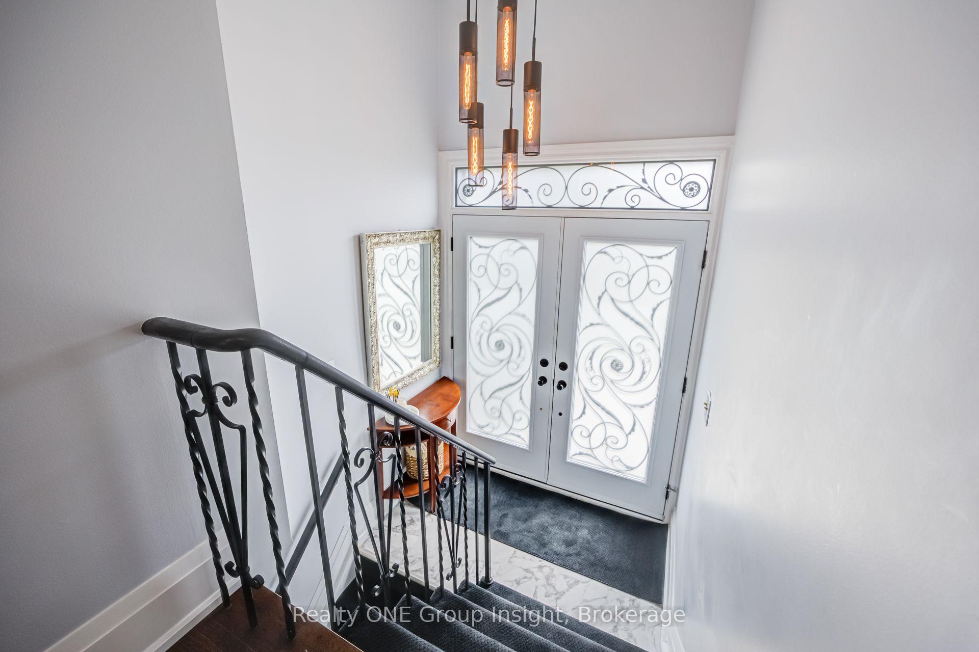 Photo 2 of 150 Avondale Boulevard, Brampton, Avondale — HOMEH