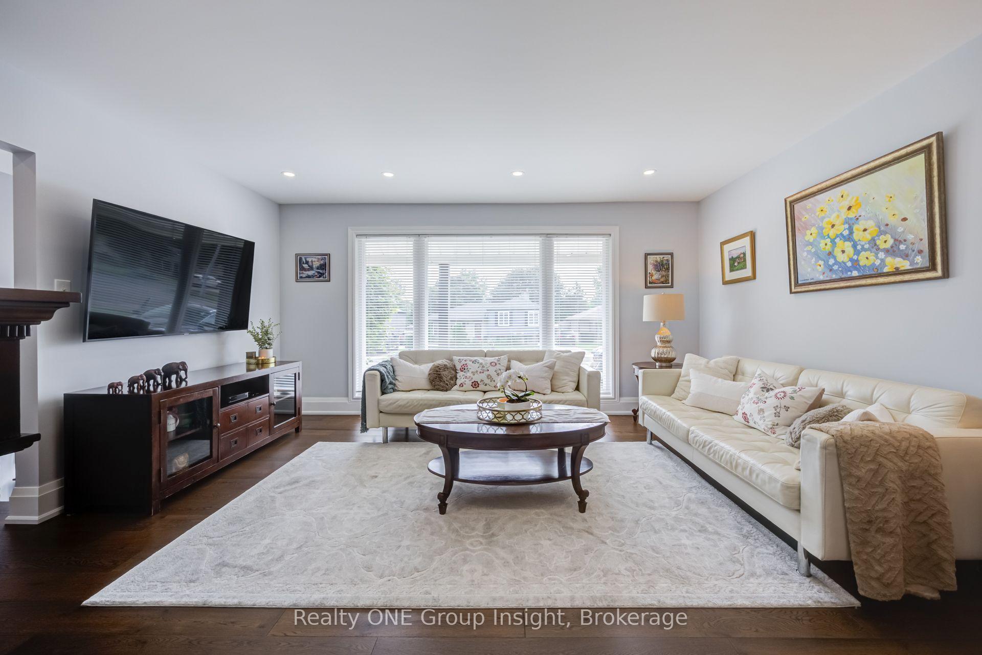 Photo 5 of 150 Avondale Boulevard, Brampton, Avondale — HOMEH