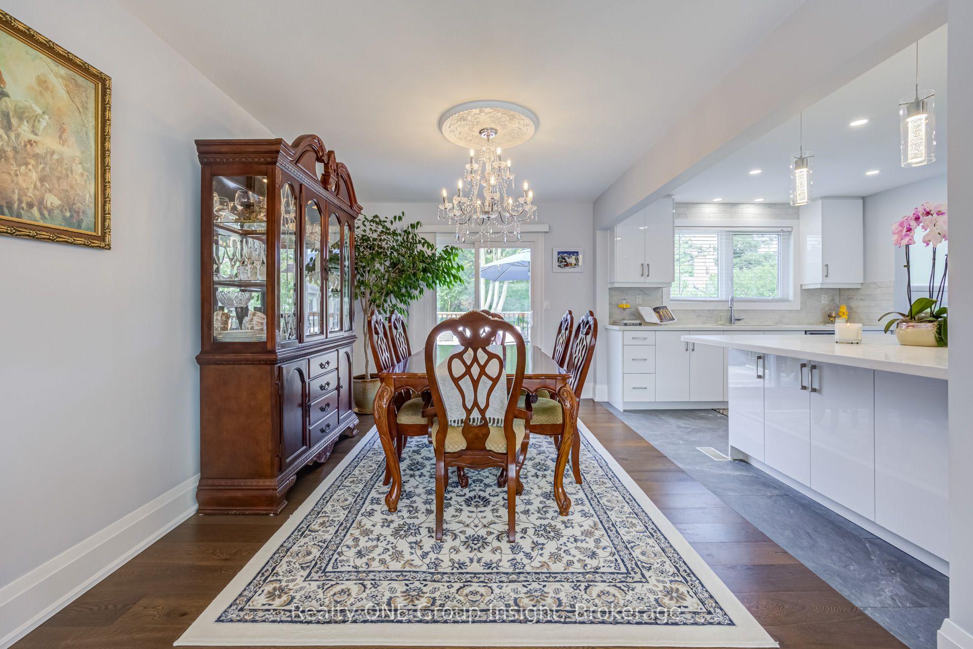 Photo 8 of 150 Avondale Boulevard, Brampton, Avondale — HOMEH