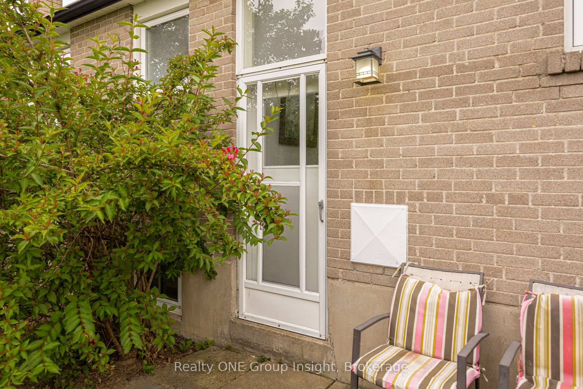 Photo 50 of 150 Avondale Boulevard, Brampton, Avondale — HOMEH