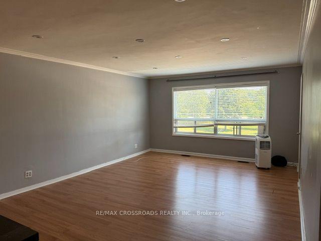 Photo 6 of Unit Upper, 840 Danforth Road, Scarborough, Kennedy Park — HOMEH