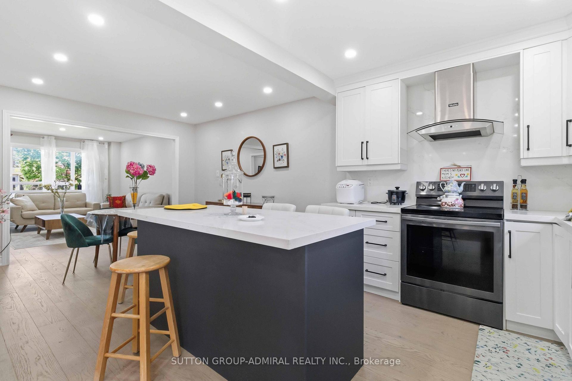 Photo 13 of Unit Main & Upper Flr, 87 Marita Place, Vaughan, Glen Shields — HOMEH