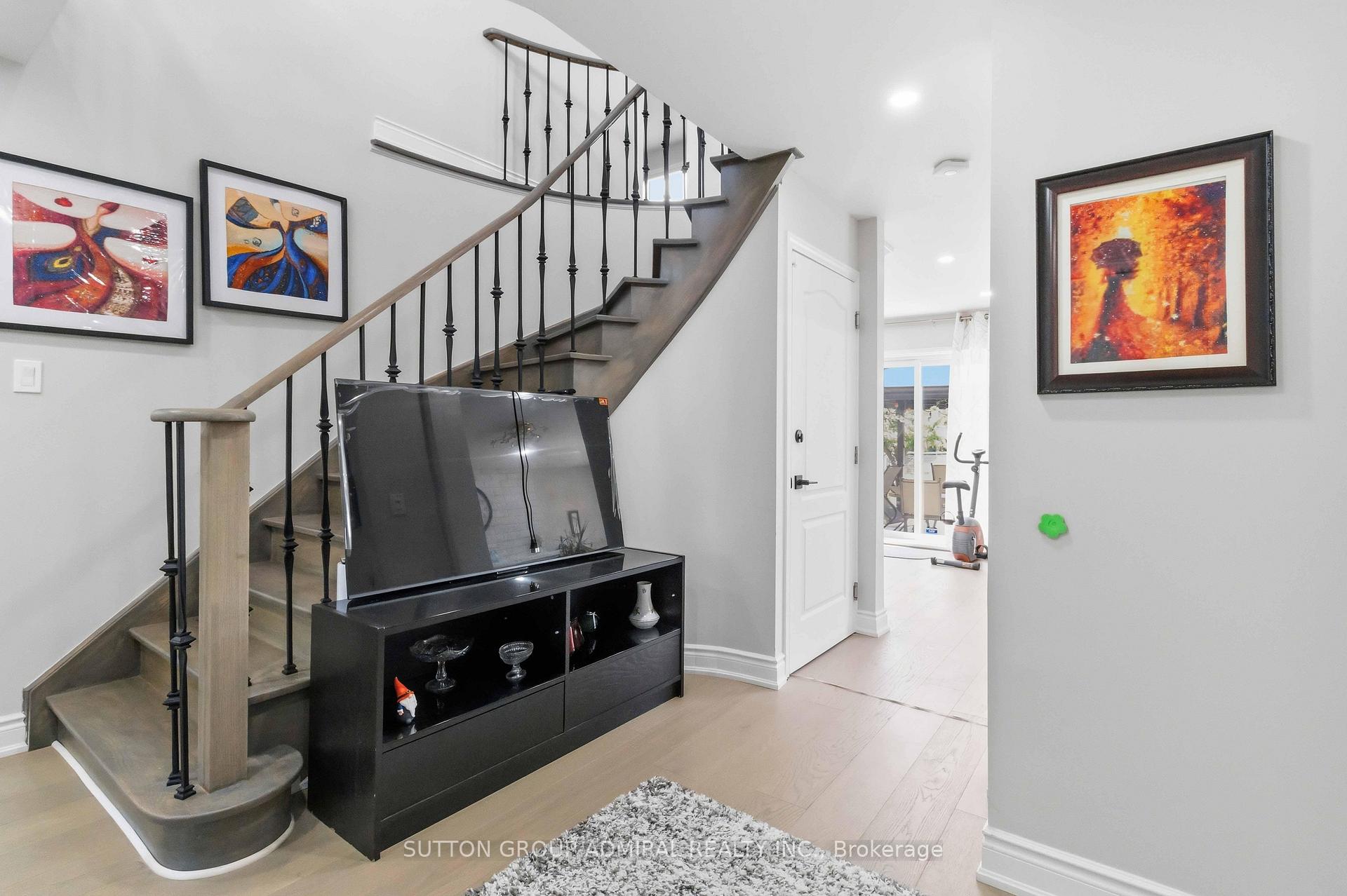 Photo 14 of Unit Main & Upper Flr, 87 Marita Place, Vaughan, Glen Shields — HOMEH