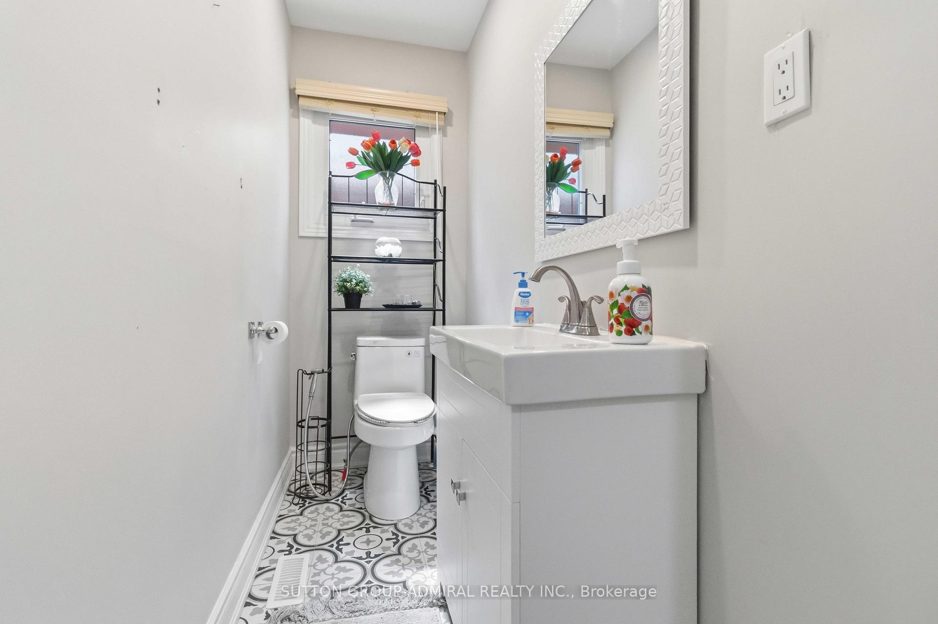 Photo 15 of Unit Main & Upper Flr, 87 Marita Place, Vaughan, Glen Shields — HOMEH