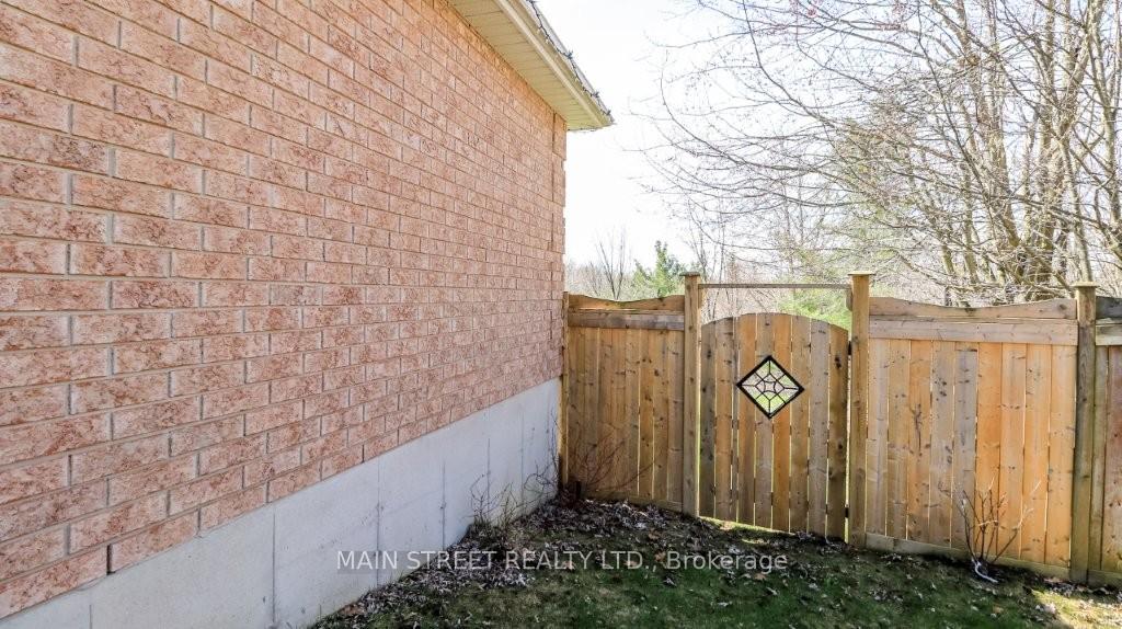 Photo 4 of Unit Basement, 89 Silver Maple Crescent, Barrie, Holly — HOMEH