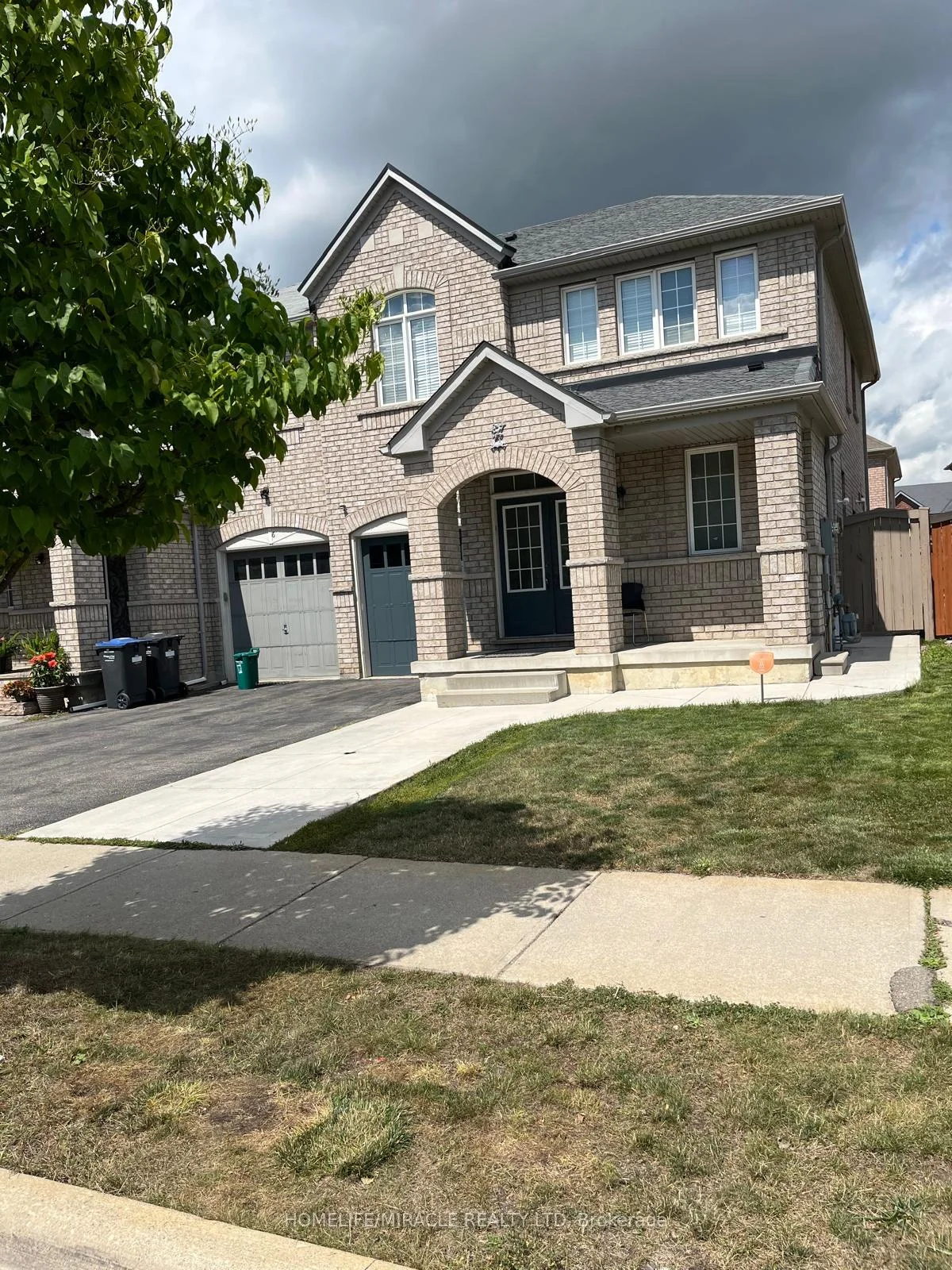 Photo 3 of 8 Sculptor Street, Brampton, Bram East — HOMEH