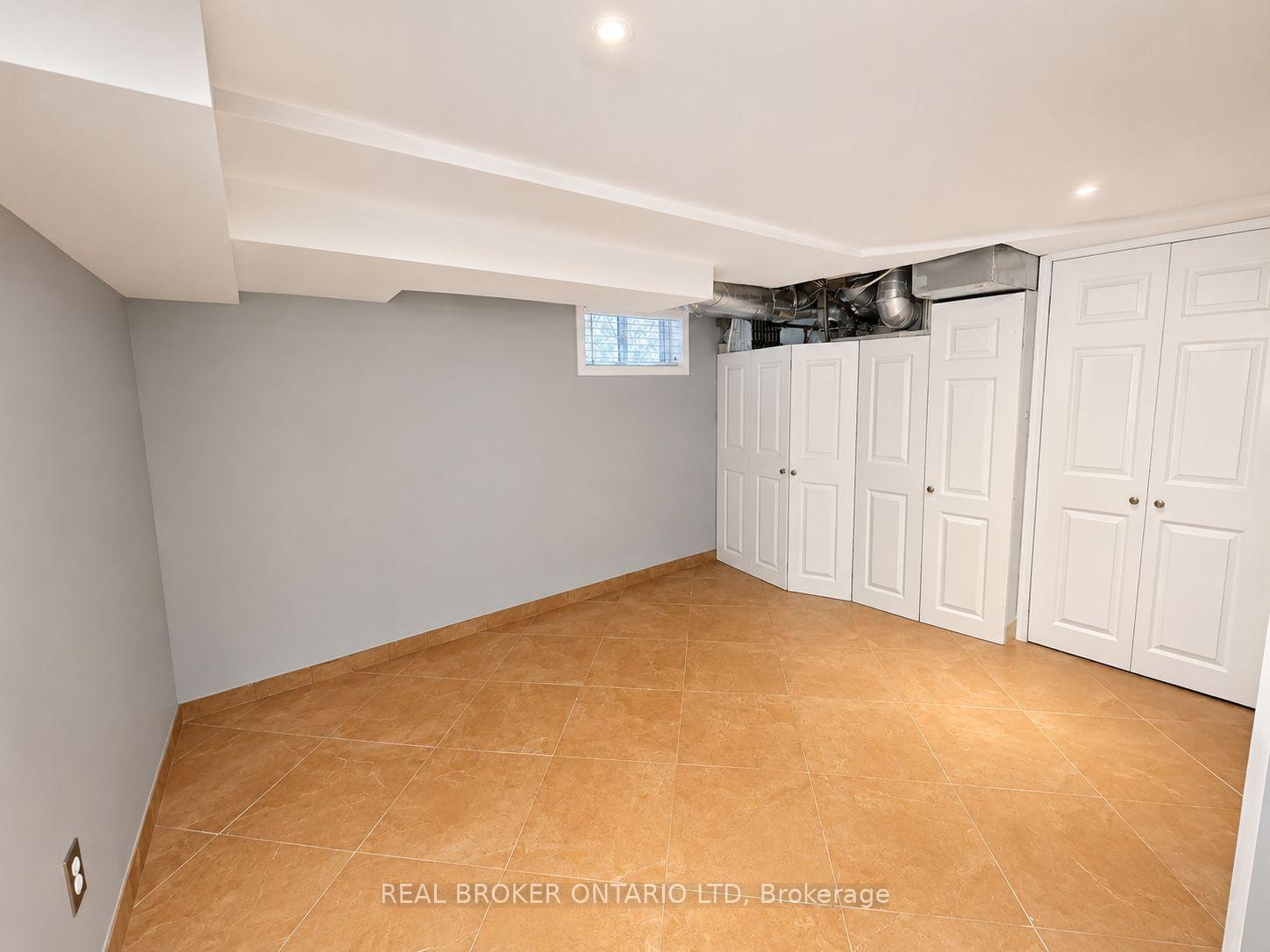 Photo 20 of 281 Grosvenor Street S, London, East B — HOMEH
