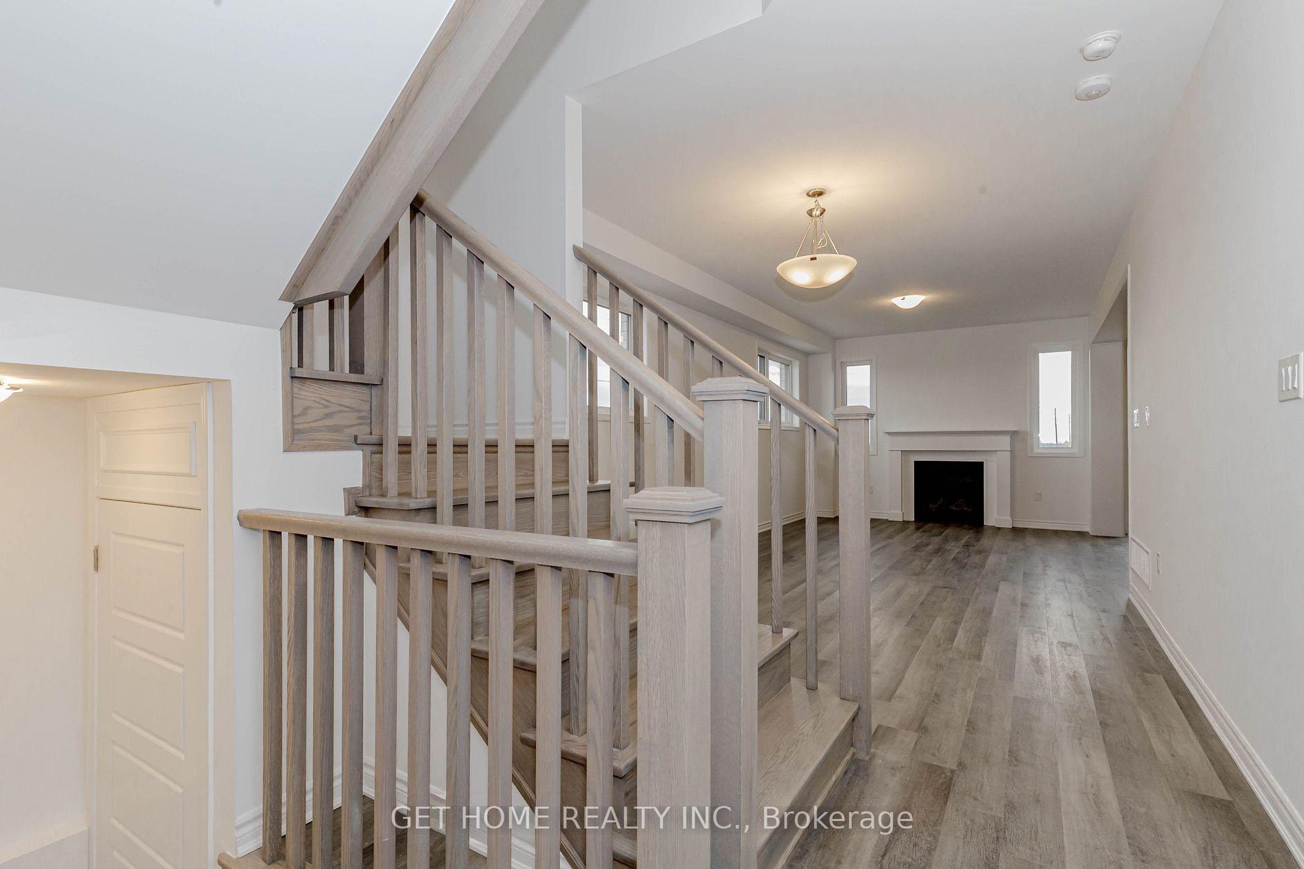 Photo 6 of 1856 Thames Circle, Milton, Bowes — HOMEH