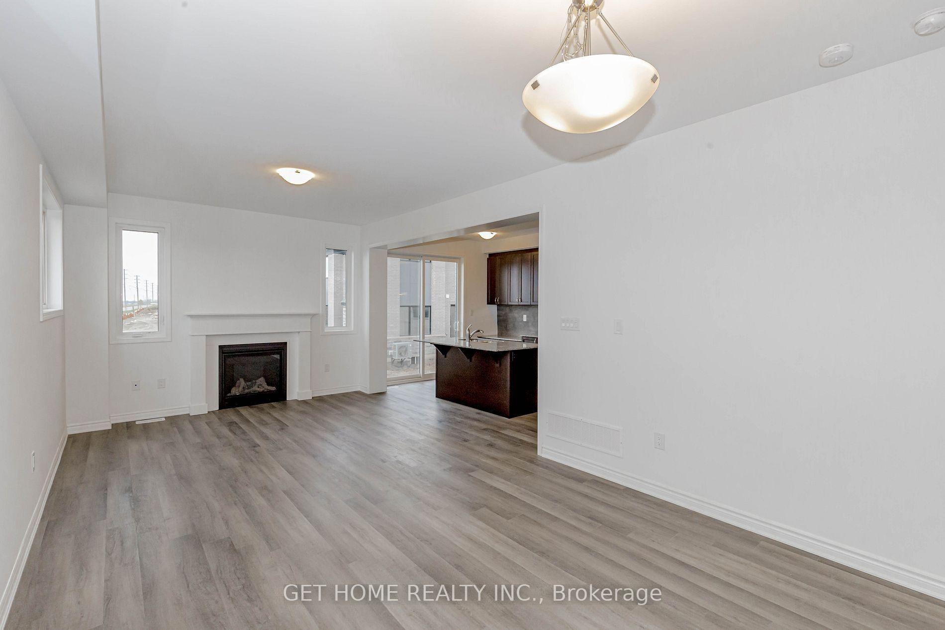 Photo 7 of 1856 Thames Circle, Milton, Bowes — HOMEH
