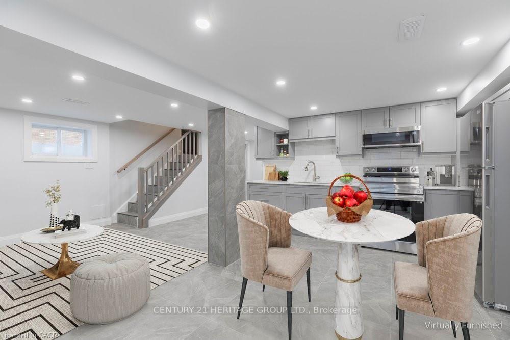 Photo 3 of 658 Upper Sherman Avenue, Hamilton, Burkholme — HOMEH