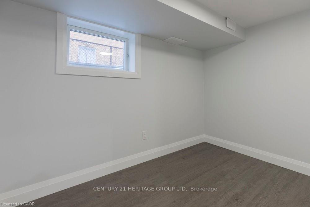 Photo 8 of 658 Upper Sherman Avenue, Hamilton, Burkholme — HOMEH