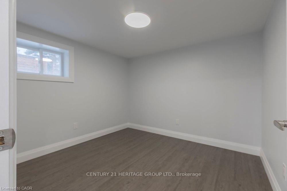 Photo 9 of 658 Upper Sherman Avenue, Hamilton, Burkholme — HOMEH