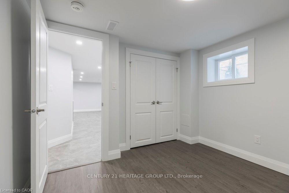 Photo 13 of 658 Upper Sherman Avenue, Hamilton, Burkholme — HOMEH