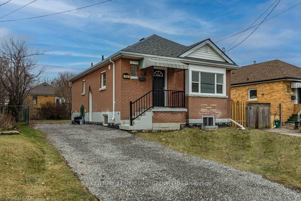 Photo 15 of 658 Upper Sherman Avenue, Hamilton, Burkholme — HOMEH