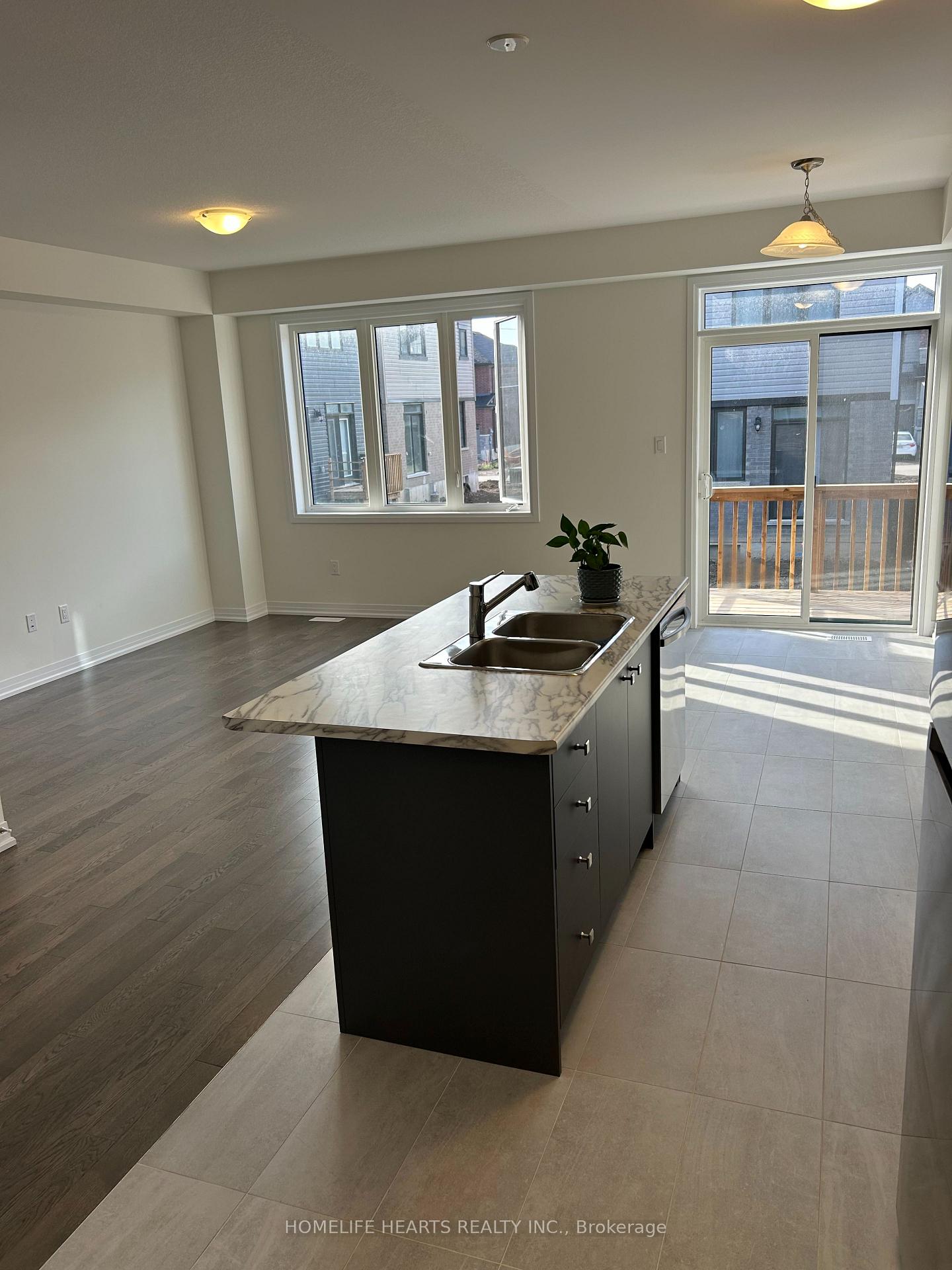 Photo 16 of 89 Brighton Lane, Thorold, Rolling Meadows — HOMEH