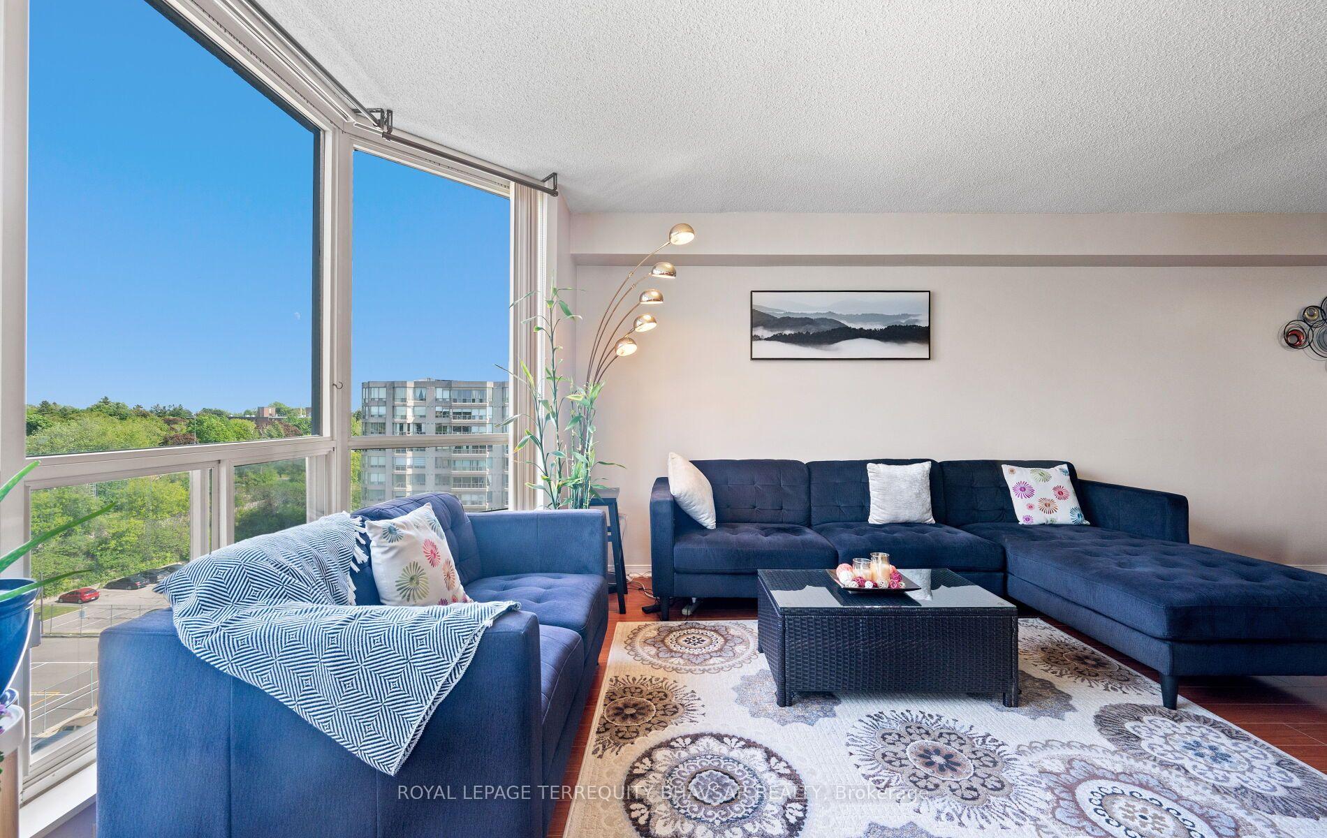 Photo 11 of Unit 915, 309 Major Mackenzie Drive E, Richmond Hill, Harding — HOMEH