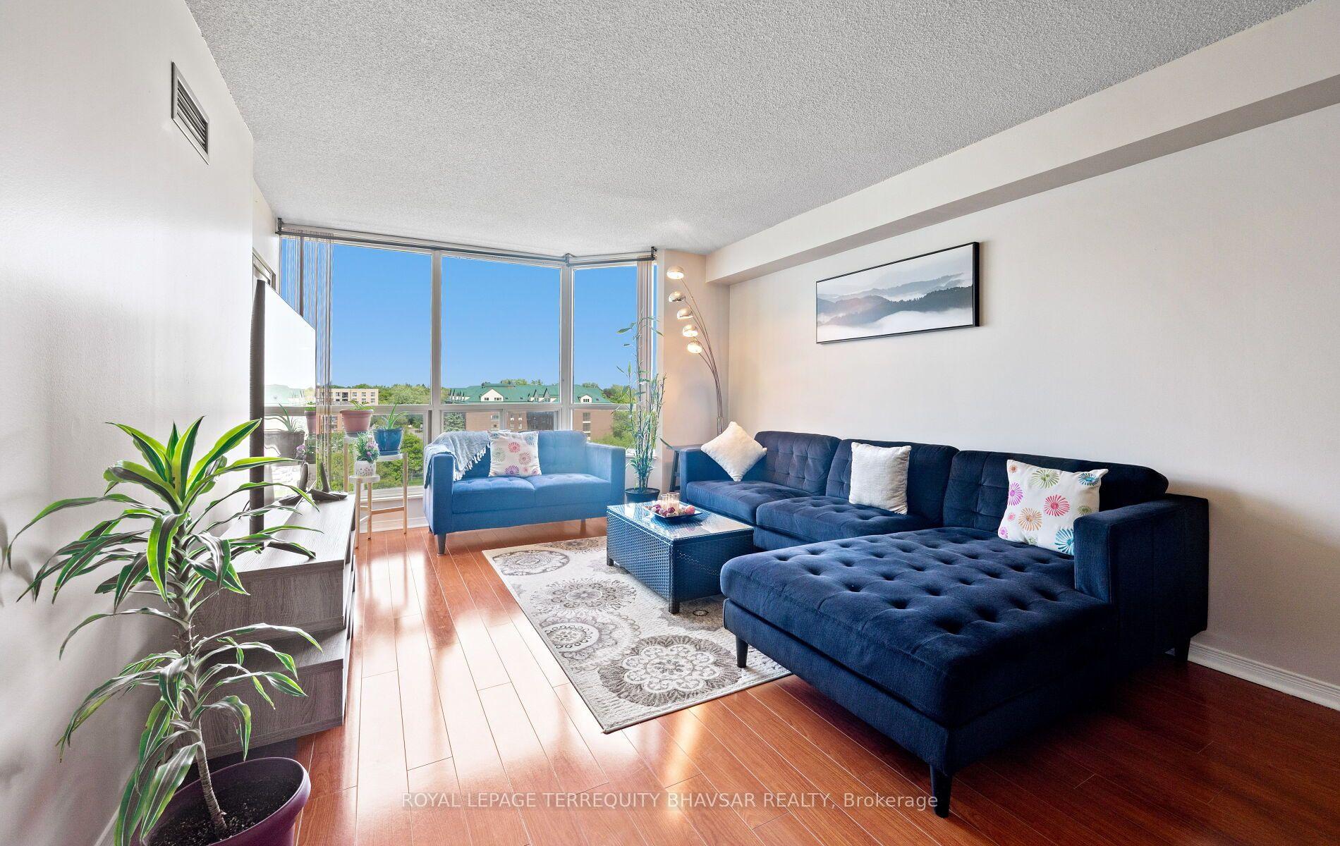 Photo 12 of Unit 915, 309 Major Mackenzie Drive E, Richmond Hill, Harding — HOMEH