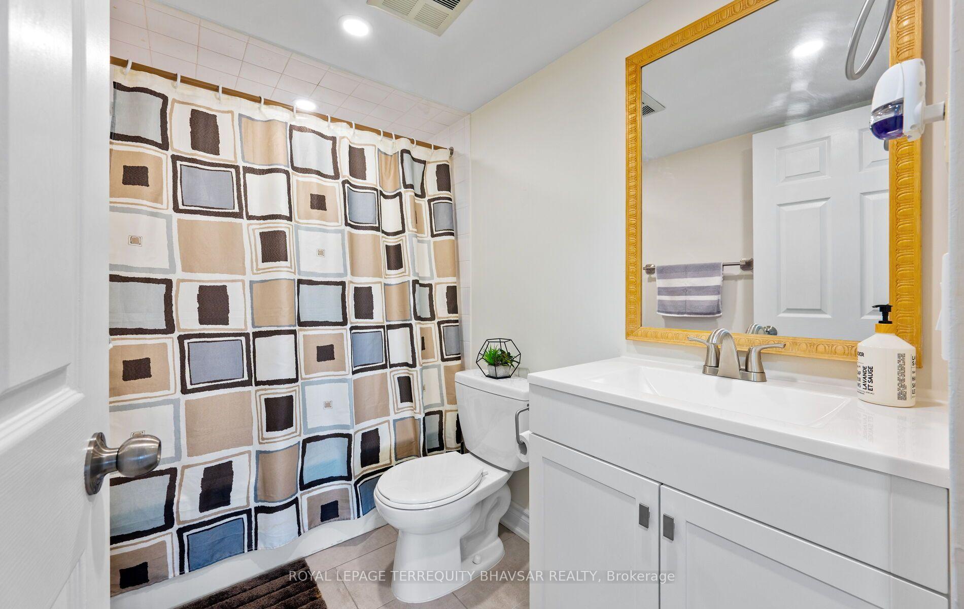 Photo 23 of Unit 915, 309 Major Mackenzie Drive E, Richmond Hill, Harding — HOMEH