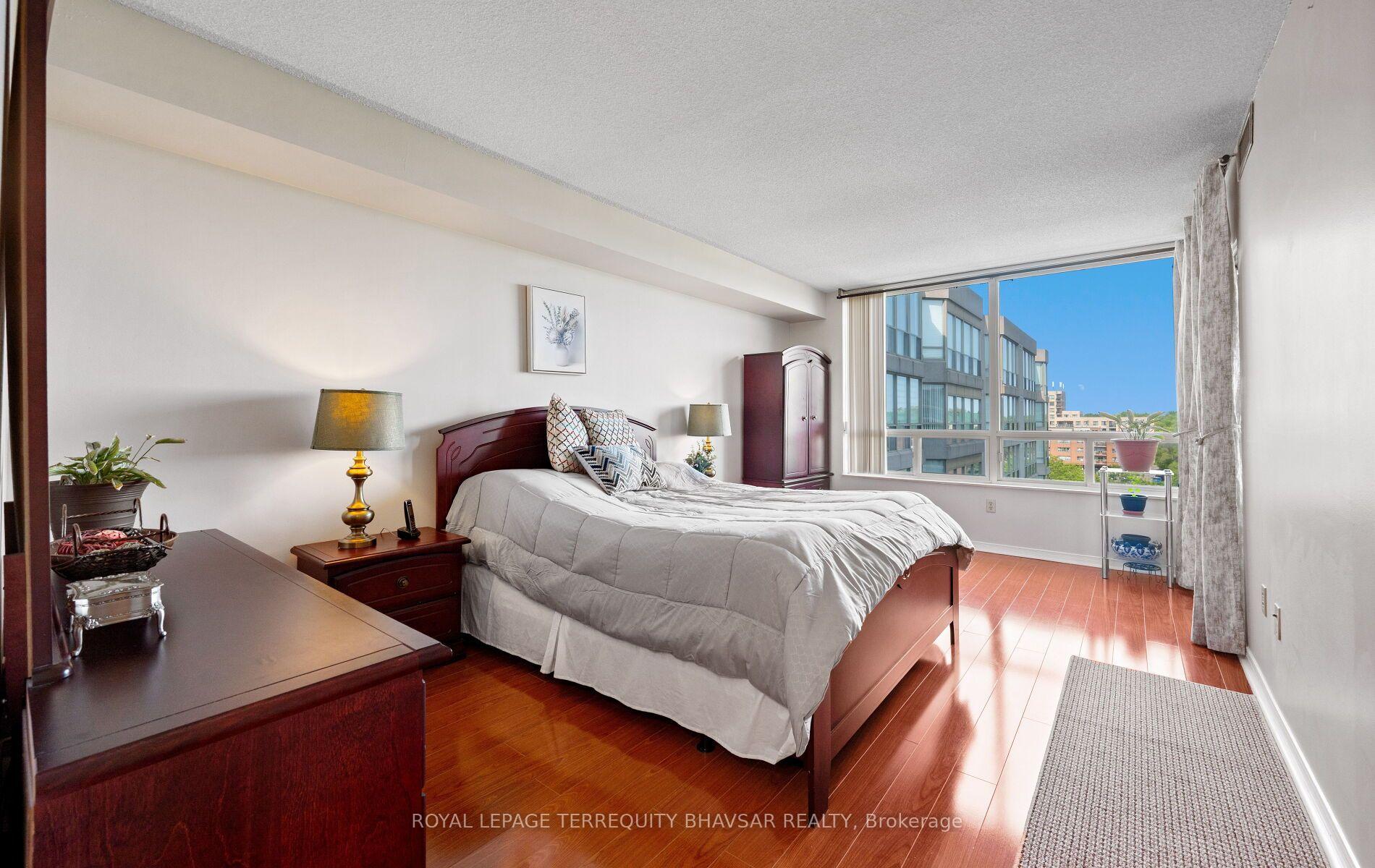 Photo 30 of Unit 915, 309 Major Mackenzie Drive E, Richmond Hill, Harding — HOMEH