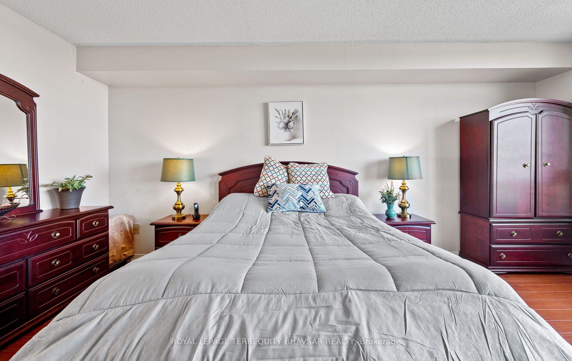 Photo 31 of Unit 915, 309 Major Mackenzie Drive E, Richmond Hill, Harding — HOMEH