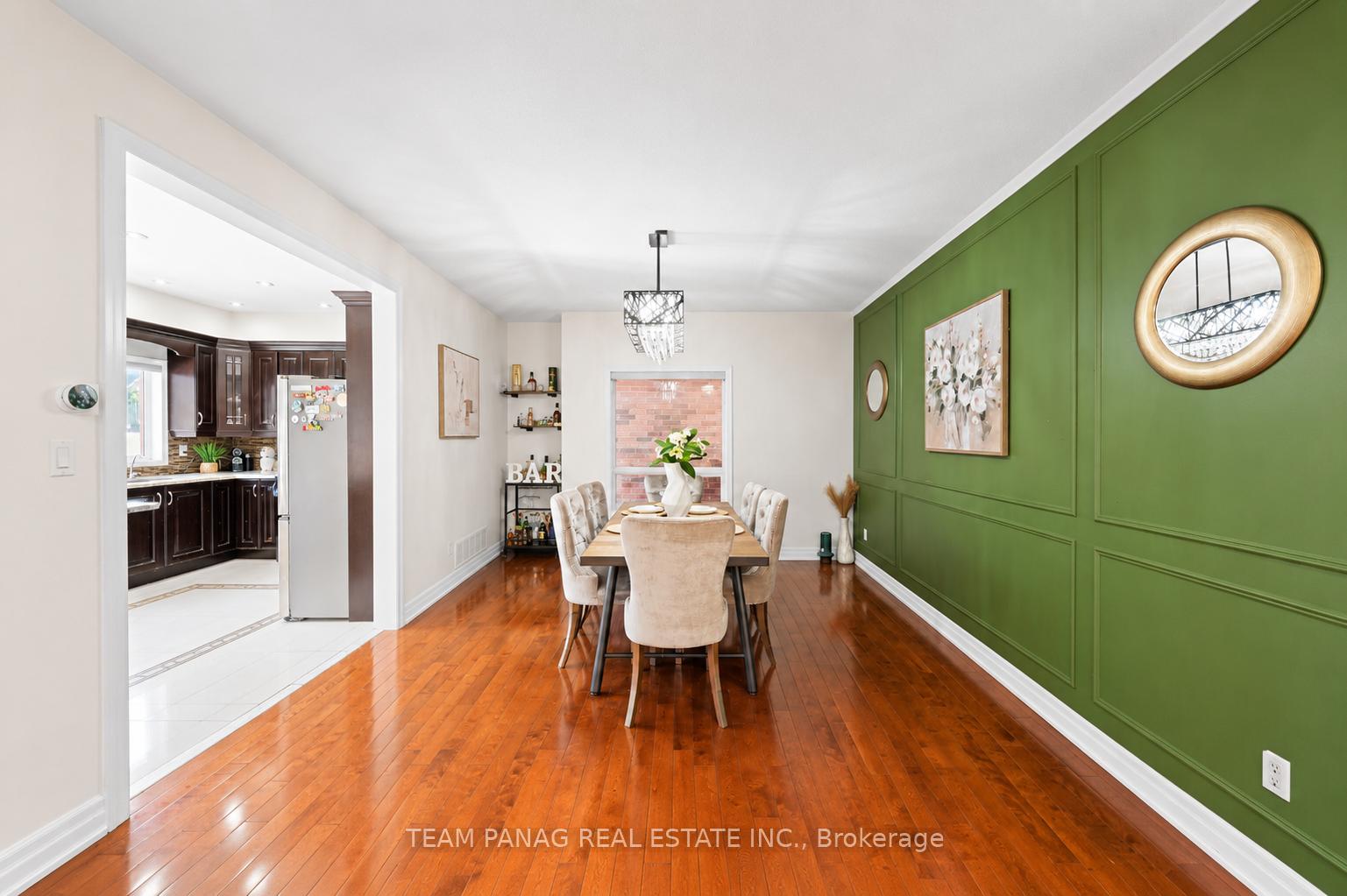 Photo 9 of 146 Degrassi Cove Circle, Brampton, Credit Valley — HOMEH