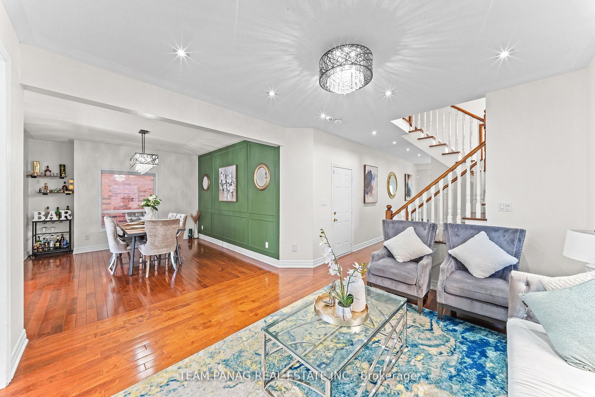 Photo 12 of 146 Degrassi Cove Circle, Brampton, Credit Valley — HOMEH