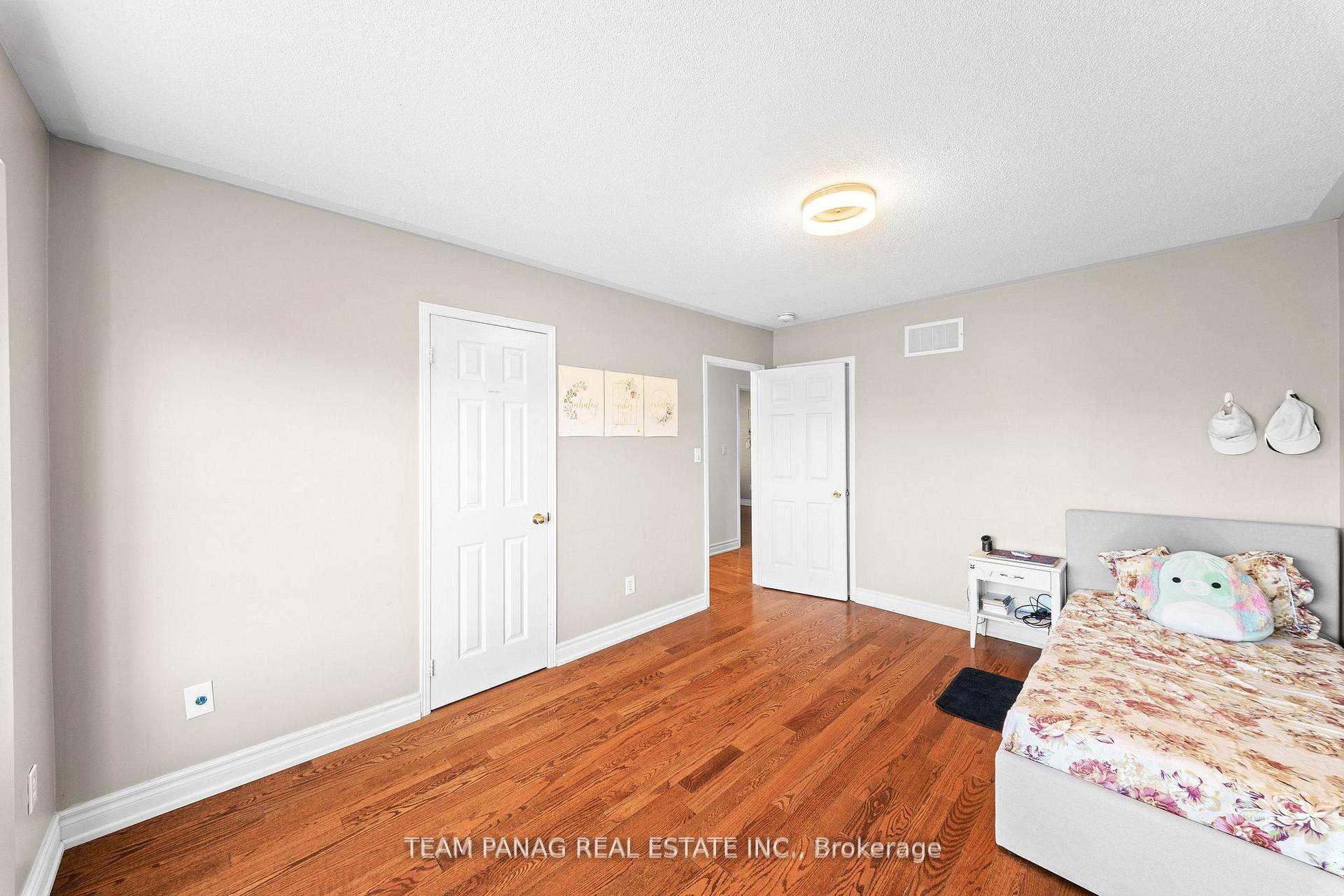 Photo 31 of 146 Degrassi Cove Circle, Brampton, Credit Valley — HOMEH