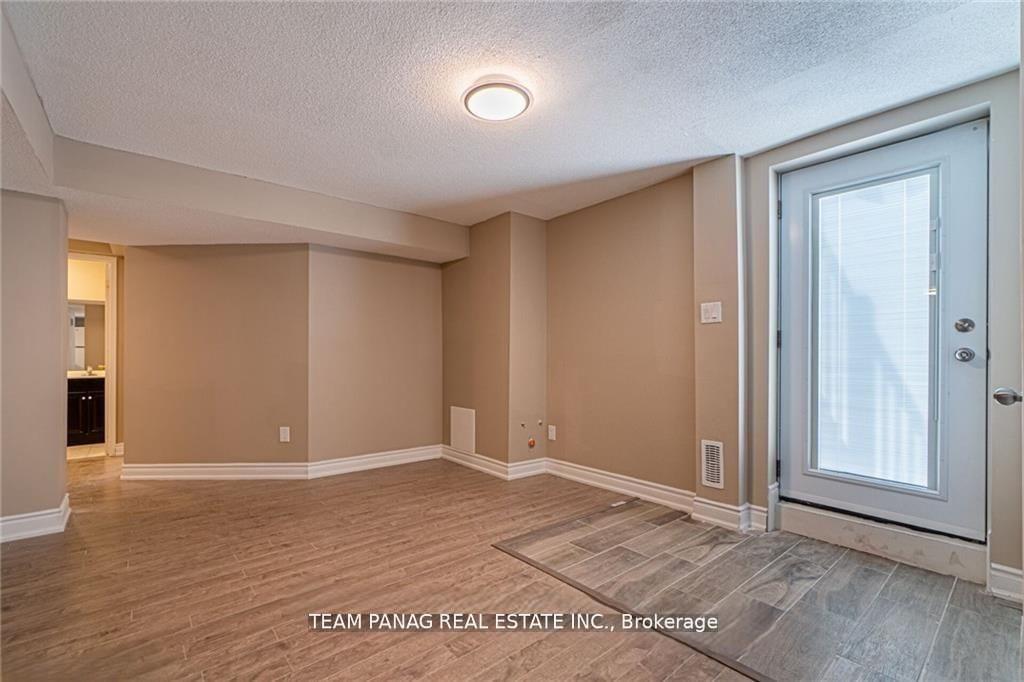 Photo 39 of 146 Degrassi Cove Circle, Brampton, Credit Valley — HOMEH