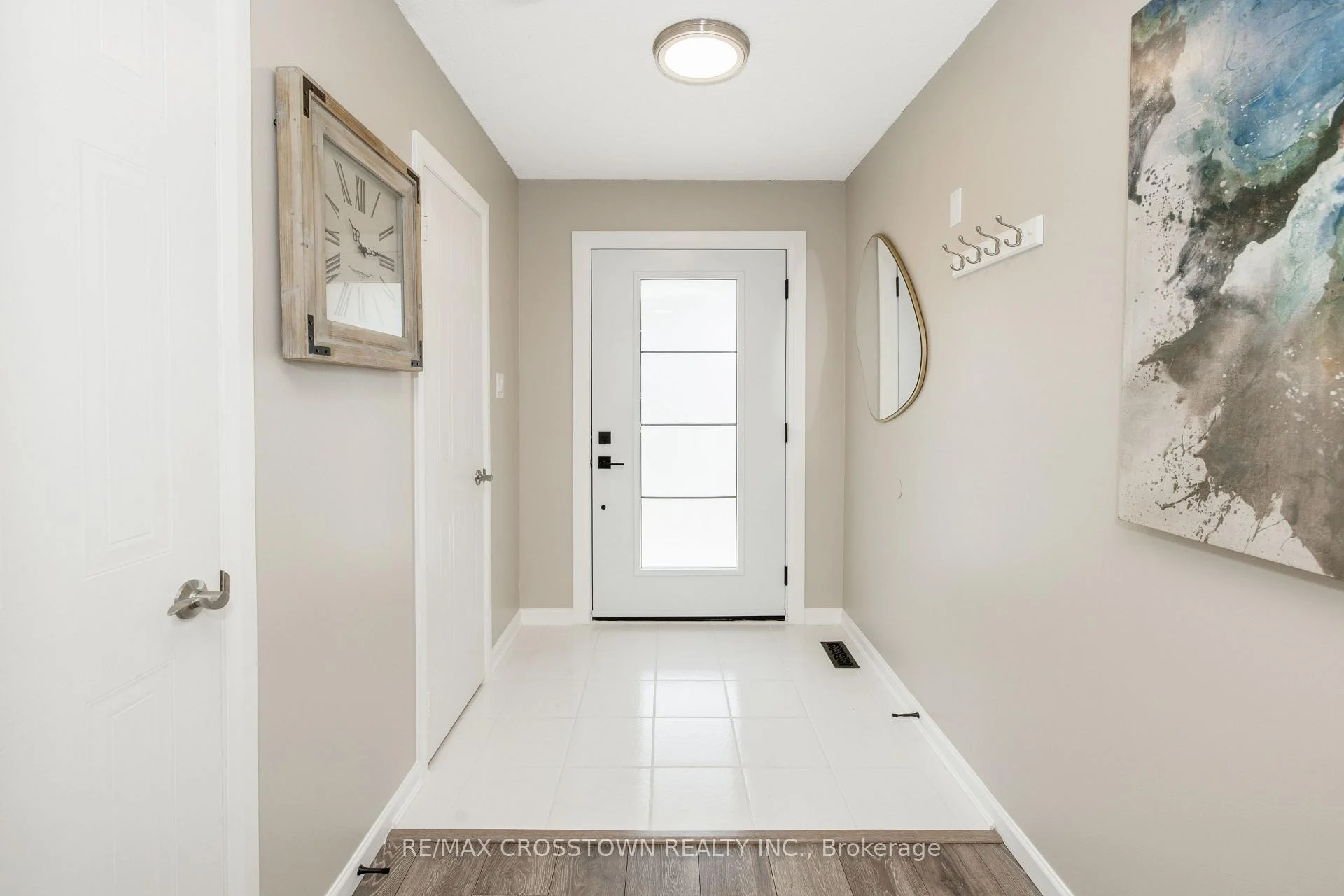 Photo 6 of 92 Cunningham Drive, Barrie, Ardagh — HOMEH