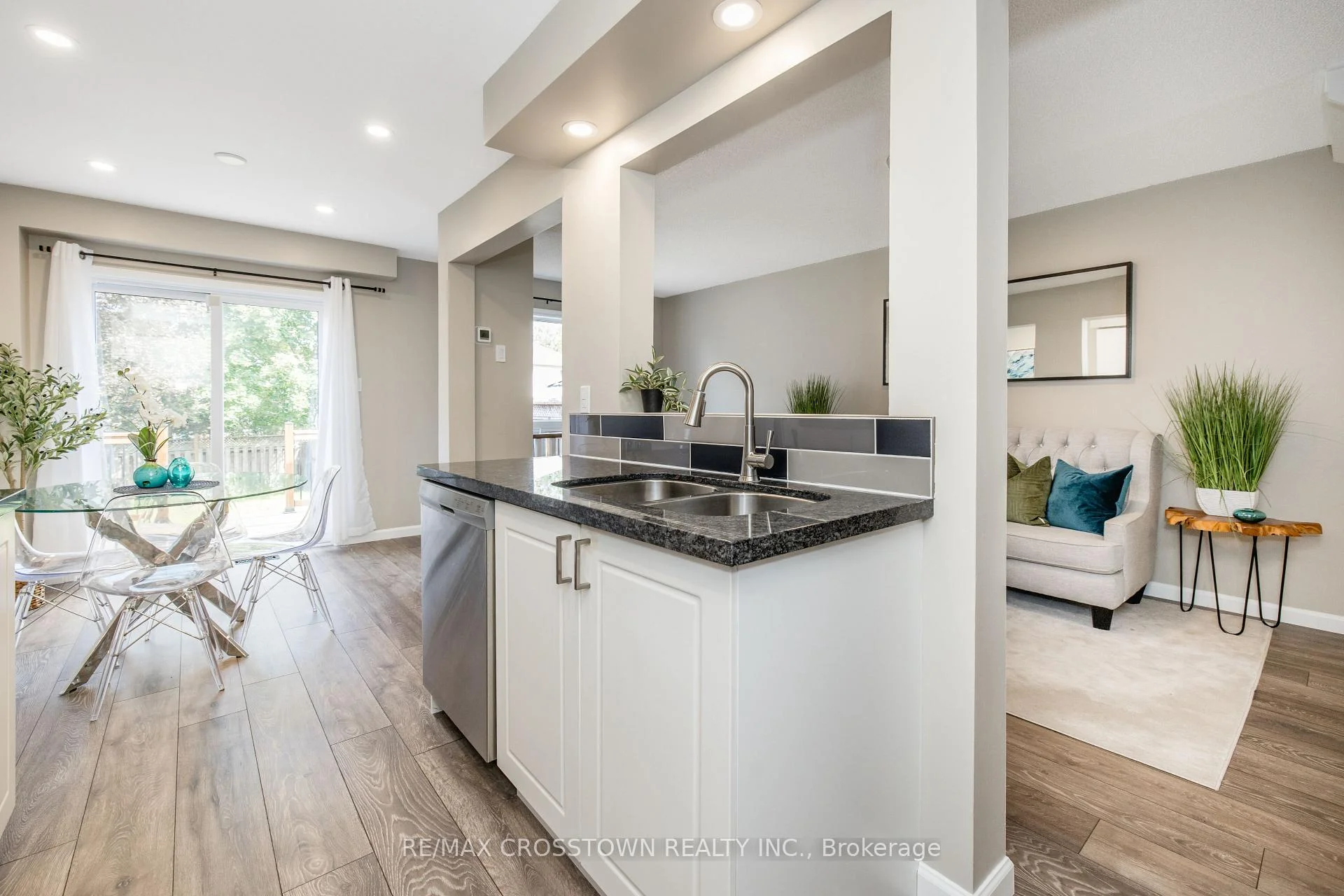 Photo 19 of 92 Cunningham Drive, Barrie, Ardagh — HOMEH